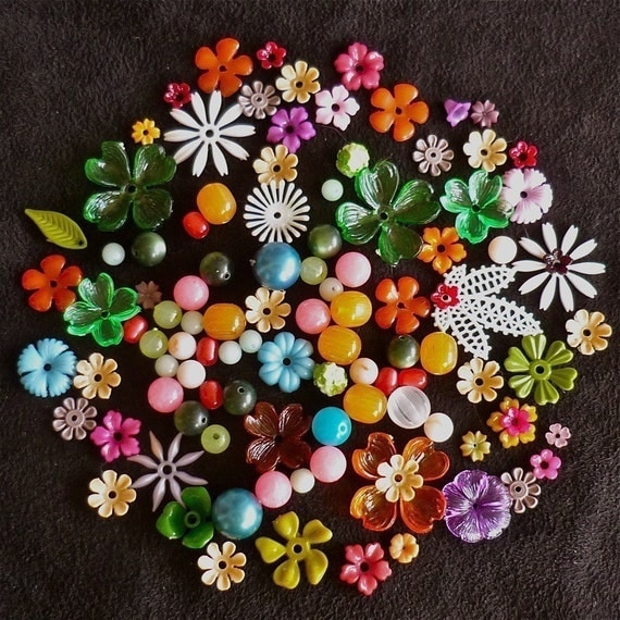 MISTO... mixed vintage colored flowers and Lucite beads(120 pcs.) 3