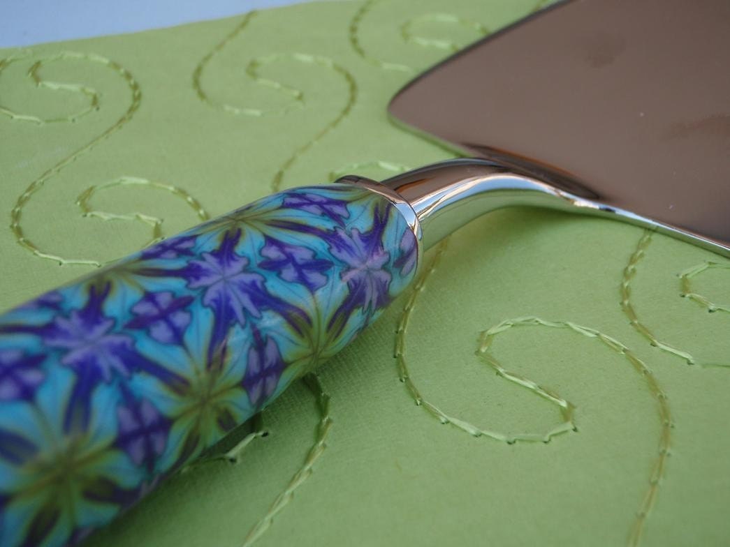 Cake server