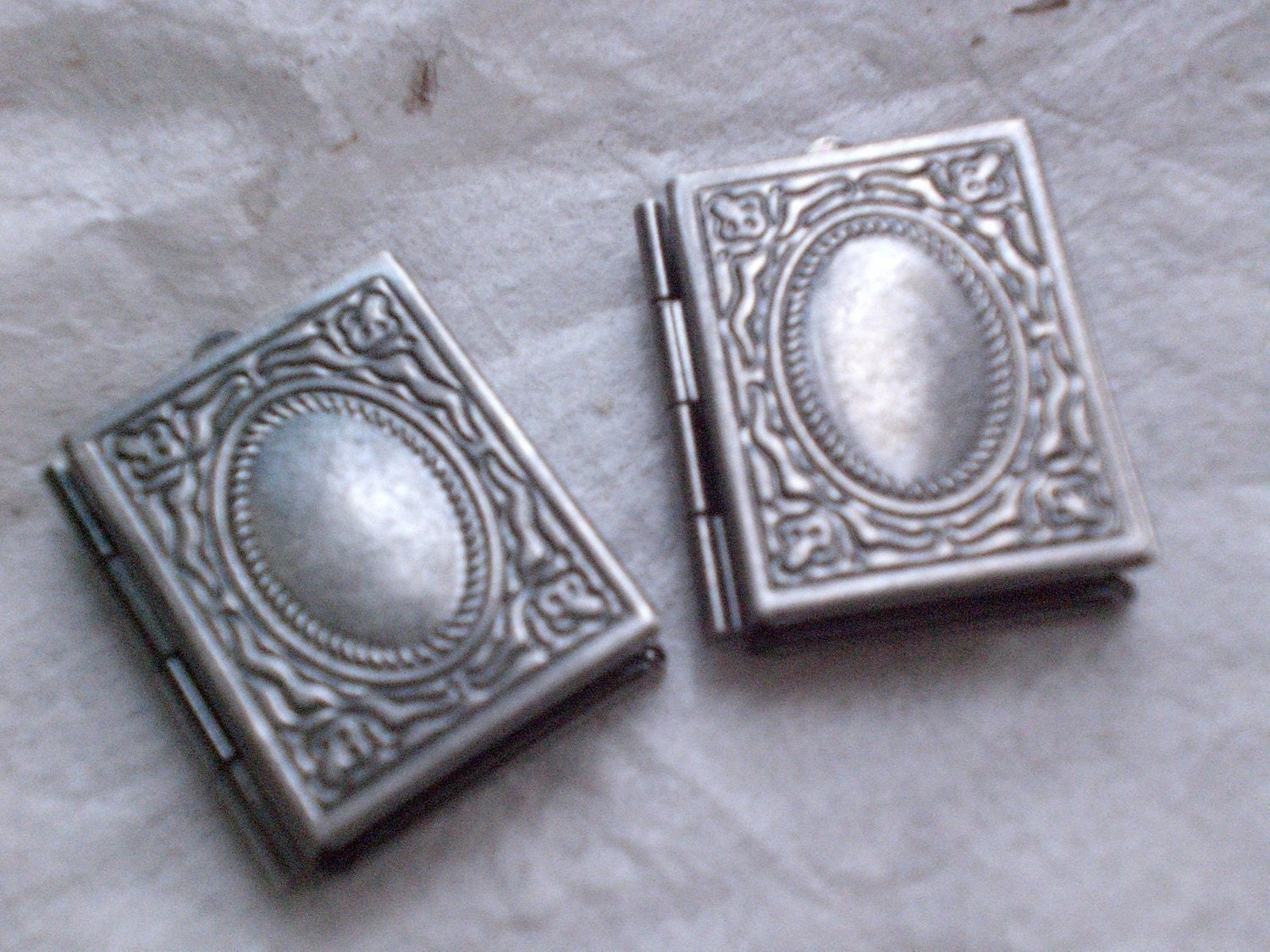 5x BOOK LOCKETS (antique silver) 19x23mm - Code 919-B