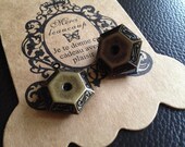 5x  HEXAGON LOCKET 20x18 mm (in antique brass) Code 201-B