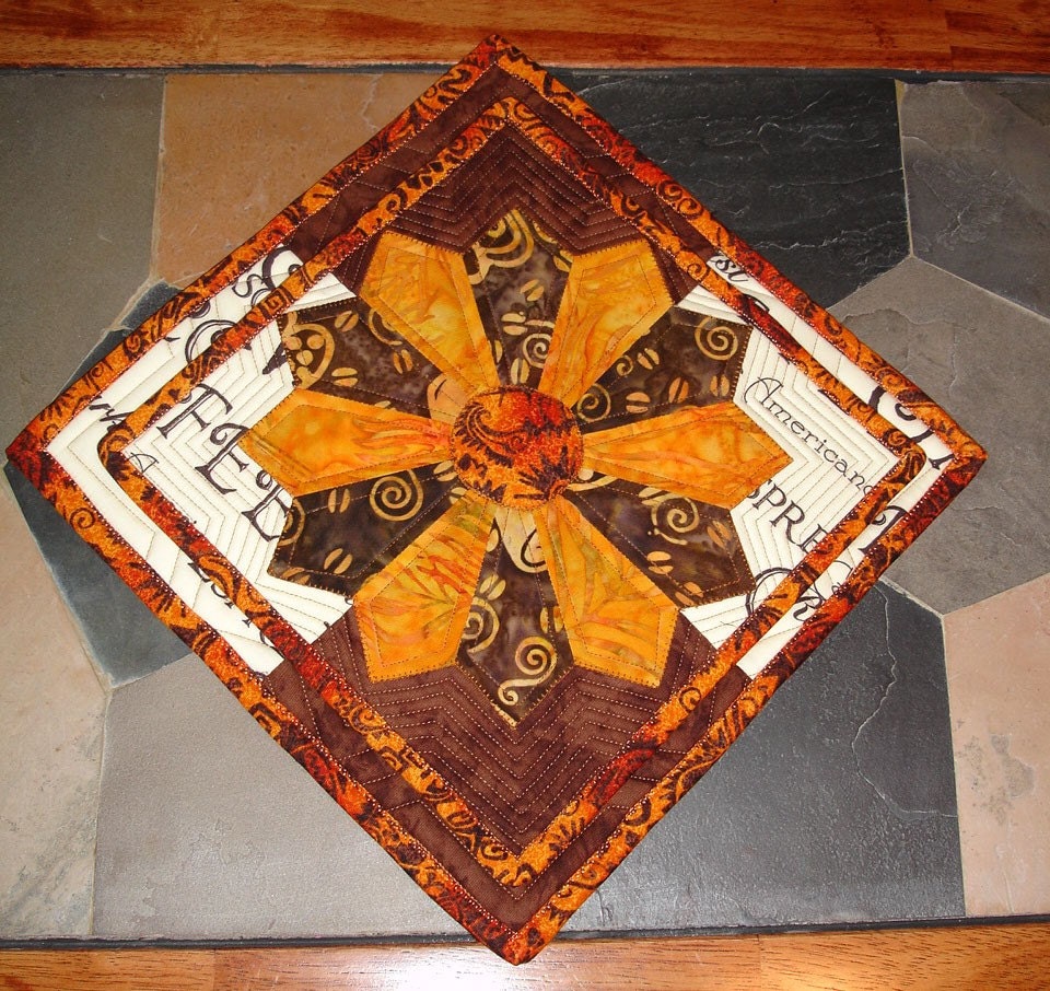Dresden Plate Quilted Hot Pad/Trivets - 2 per Set