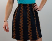 vertical faunagram skirt size small