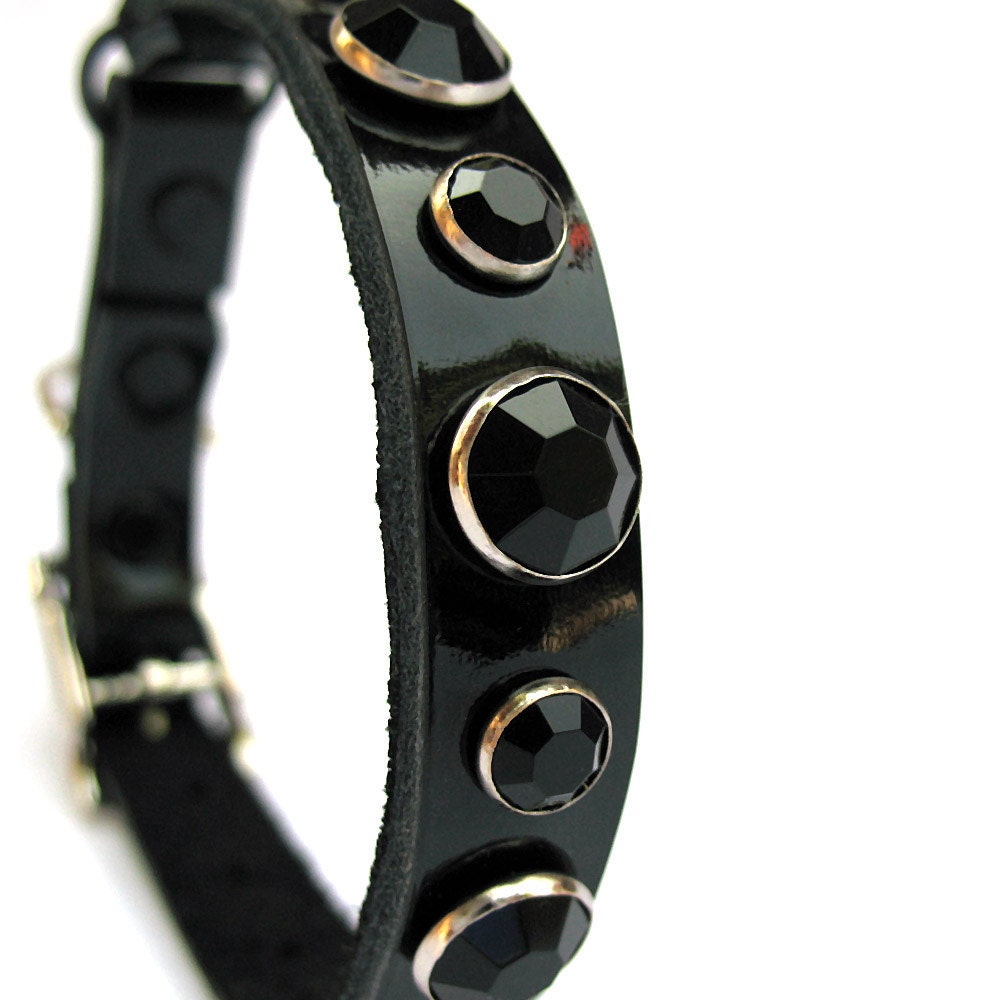 Black Patent Leather Cat Collar with Black Rhinestones, Eco-Friendly, Size XS, to fit a 7-9in Neck, OOAK - Greenbelts