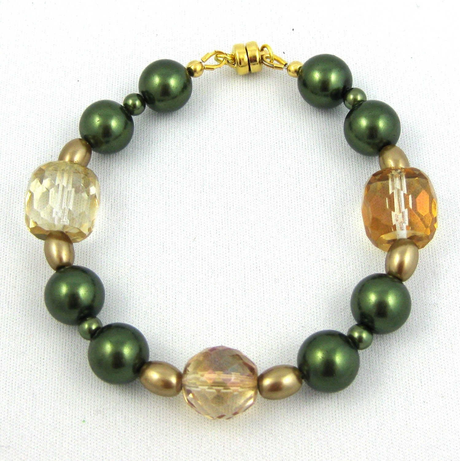 Harvest Bling - Bracelet (Green, Gold, Glass Pearls)