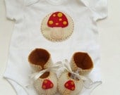 Mushroom /Toastool Unisex Baby Gift Set- Baby Booties and Onesie/Bodysuit Perfect for a Baby Shower or a Mum to be