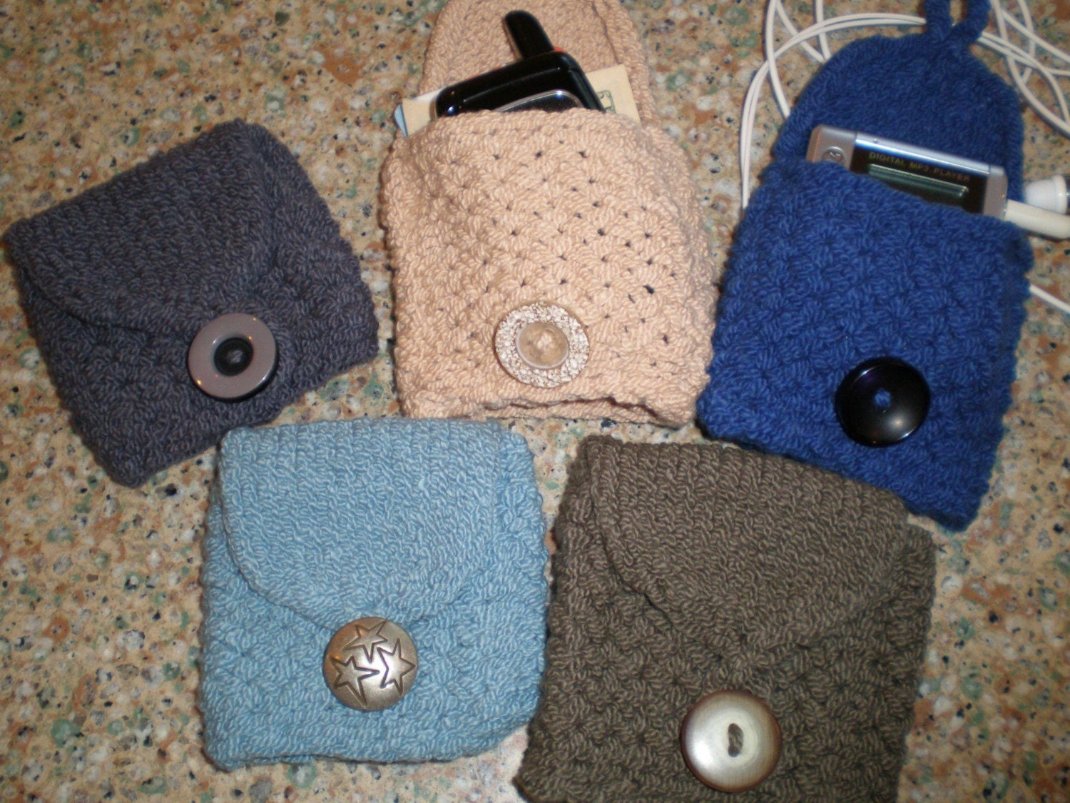 Lite Colors Hand Knit Cuff Pocket / Cozy / Case (for iPod, MP3, Cell Phone, etc.)