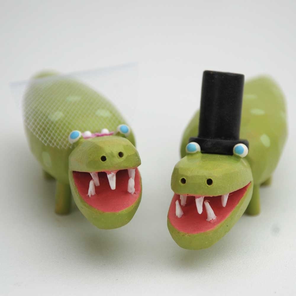 Smiling Gator Wedding Cake Toppers