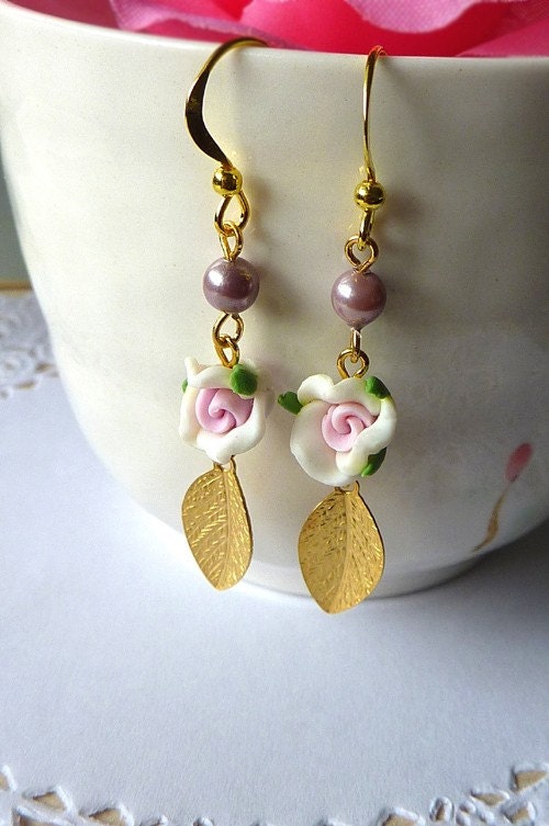 White and Pink Roses Earrings with Gold Leaves. Bridesmaid Gifts. Bridal Party Gifts. Wedding Party Gifts.