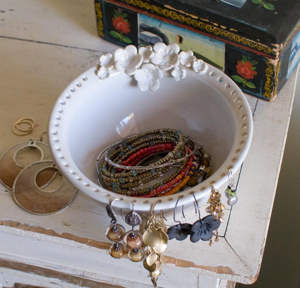 Earring Bowl, Jewelry Bowl, Jewelry organizer, handmade ceramic, pottery bowl, earring holder