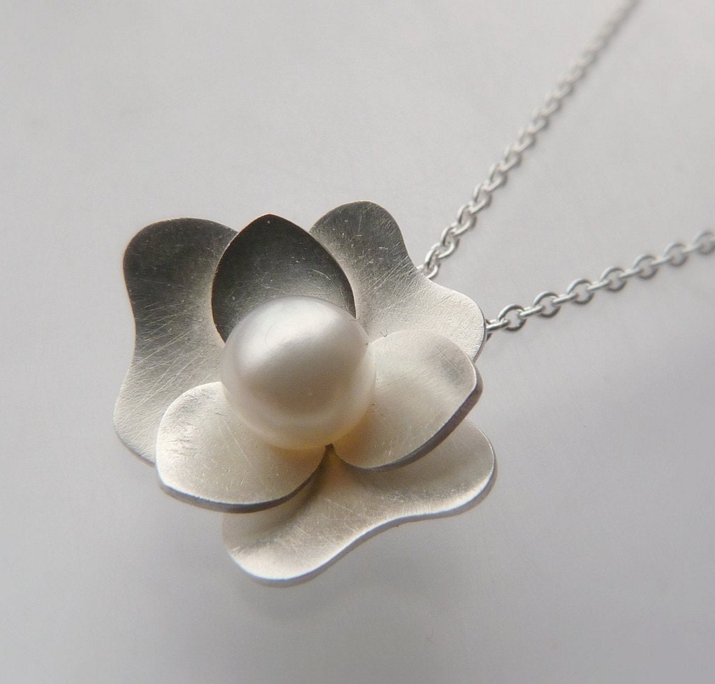 Gardenia Pendant