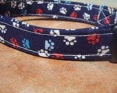 Americana - Organic Cotton MEDIUM Dog Collar Retro Navy Blue Red White Pawprint - All Antique Brass Hardware