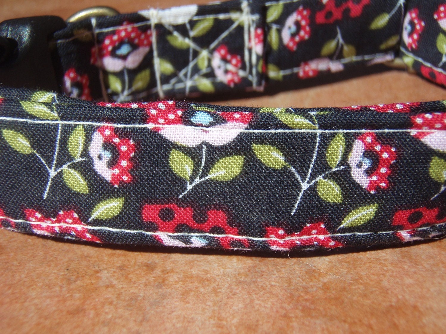 The Poppy - Organic Cotton Dog Collar MEDIUM Red Black - All Antique Brass Hardware