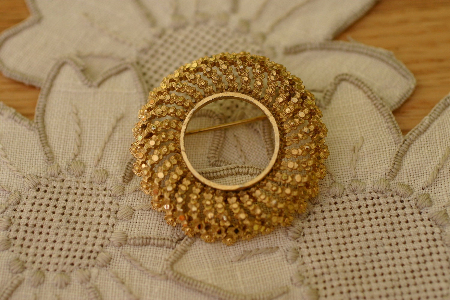 Mid Century Gold Filled Circle Pin