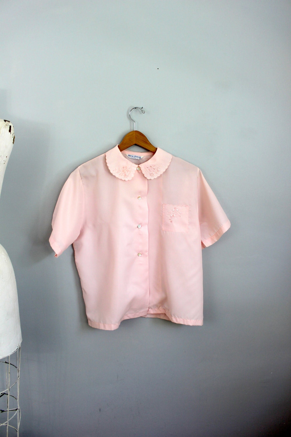 1950s Mary Jane pink embroidered peter pan collar blouse ML