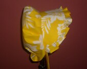 Young Miss Sunbonnet, x-large, Yellow / White Hibiscus, LIMITED