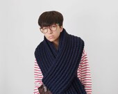 The Snow Leopard in Navy Chunky Scarf