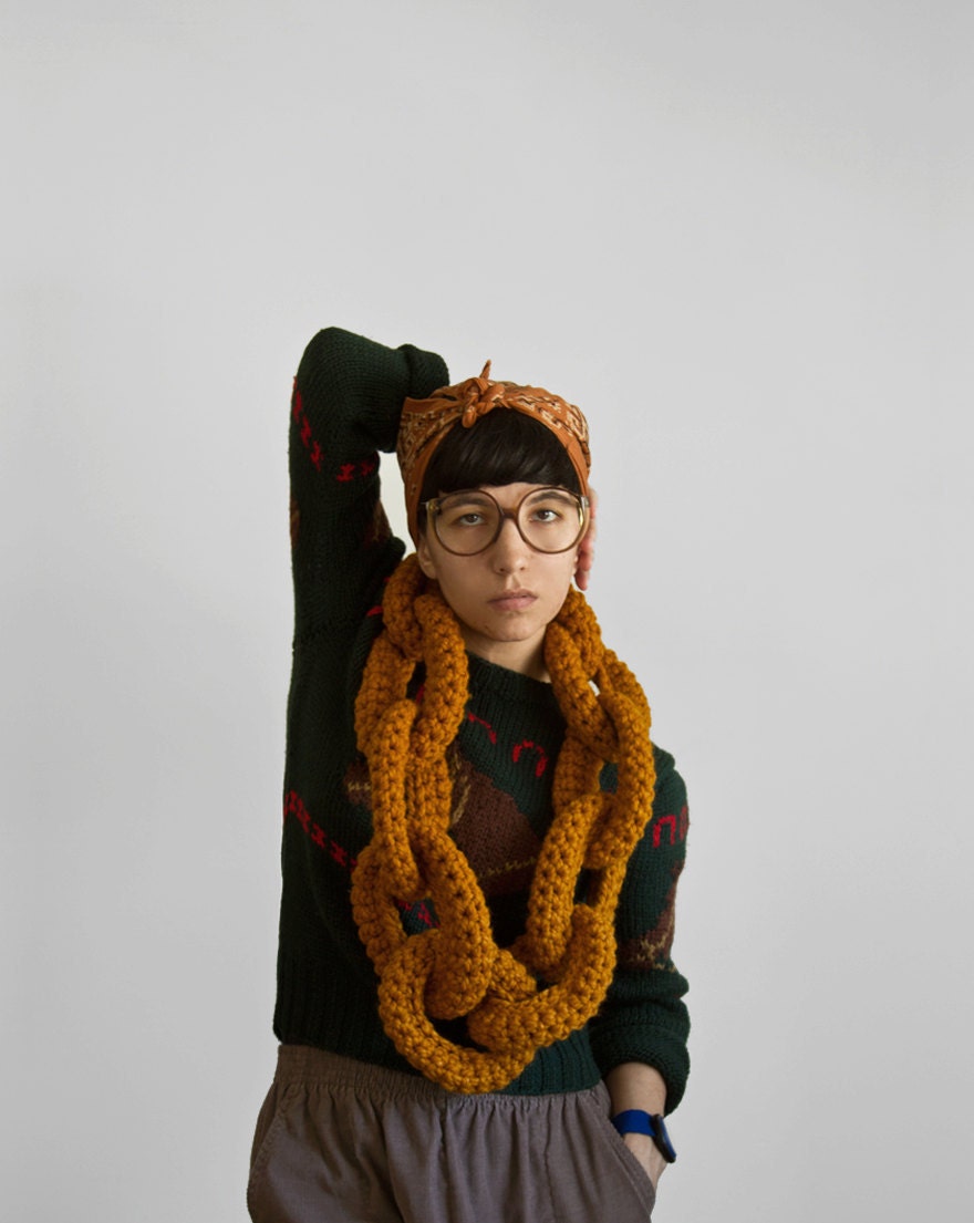 The Yokoo Dookie Chain Scarf