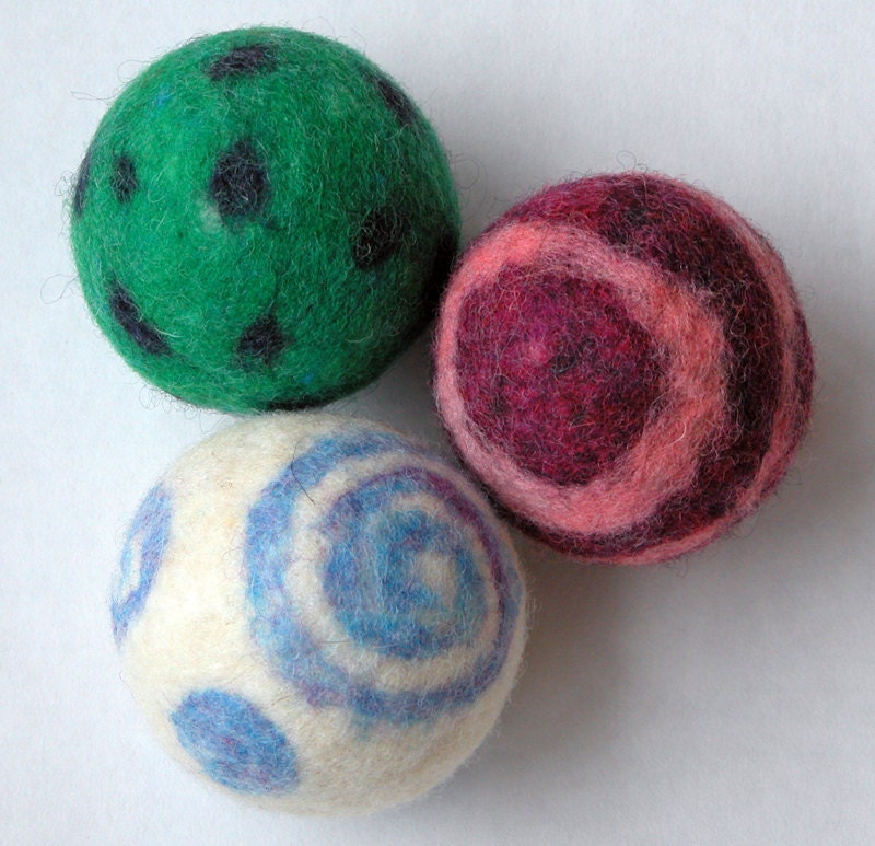 PDF instructions - Make your own Wool Juggling Balls / Dryer Balls