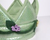 Royal Crown - Green with flowers and vines (SMALL) (WOWR010612-5R)