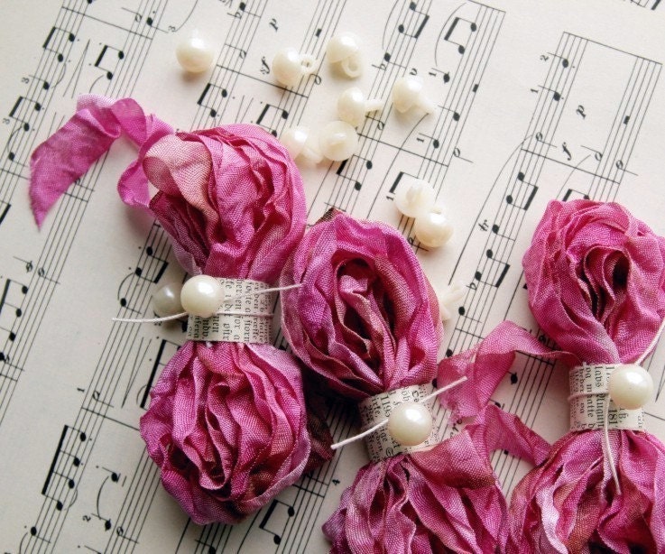 PEONY Cabbage Roses Ribbon