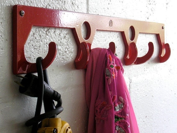 Wauli Coat Rack Six place red-PC