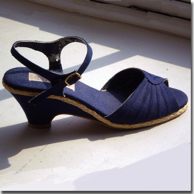Vintage 70s canvas NAUTICAL open-toe WEDGES (6.5)