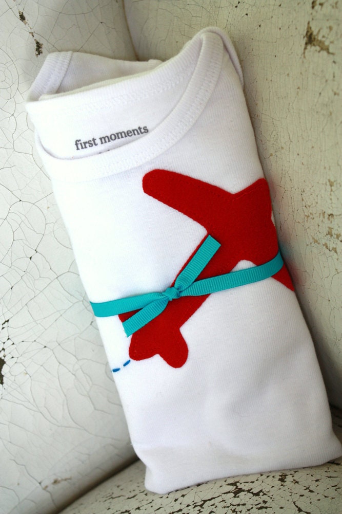 Boy onesie, appliqued Airplane onesie for newborn to toddler baby boy in red and aqua