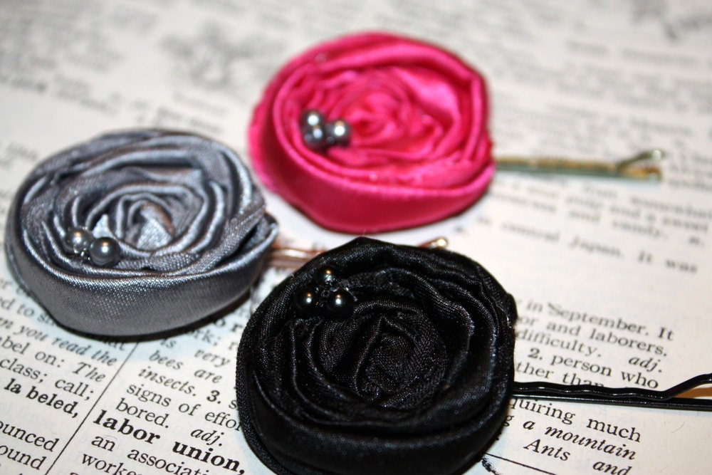 Set of 3 rolled satin fabric flower posie bobby pins in bright pink and black for bridesmaids in wedding by the Paisley Moon on Etsy
