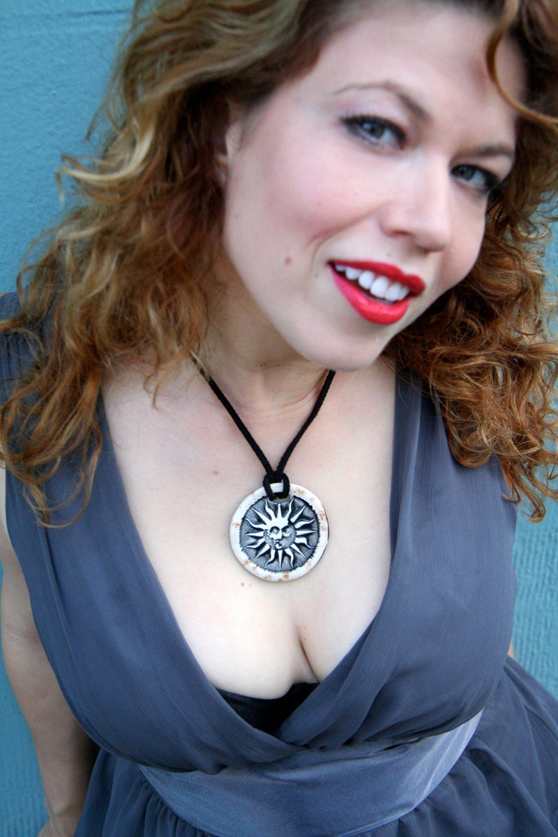 Archaeopteryx Ceramic Necklace in Mocha Crackle