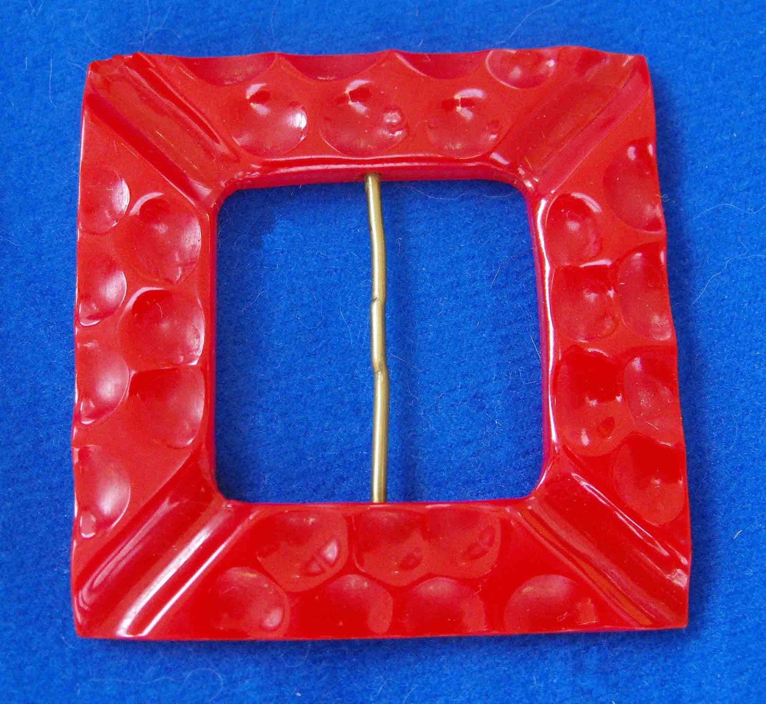 Vintage Belt Buckle, Bakelite, Large, Brass Thong, ca 1940-50 NT-614