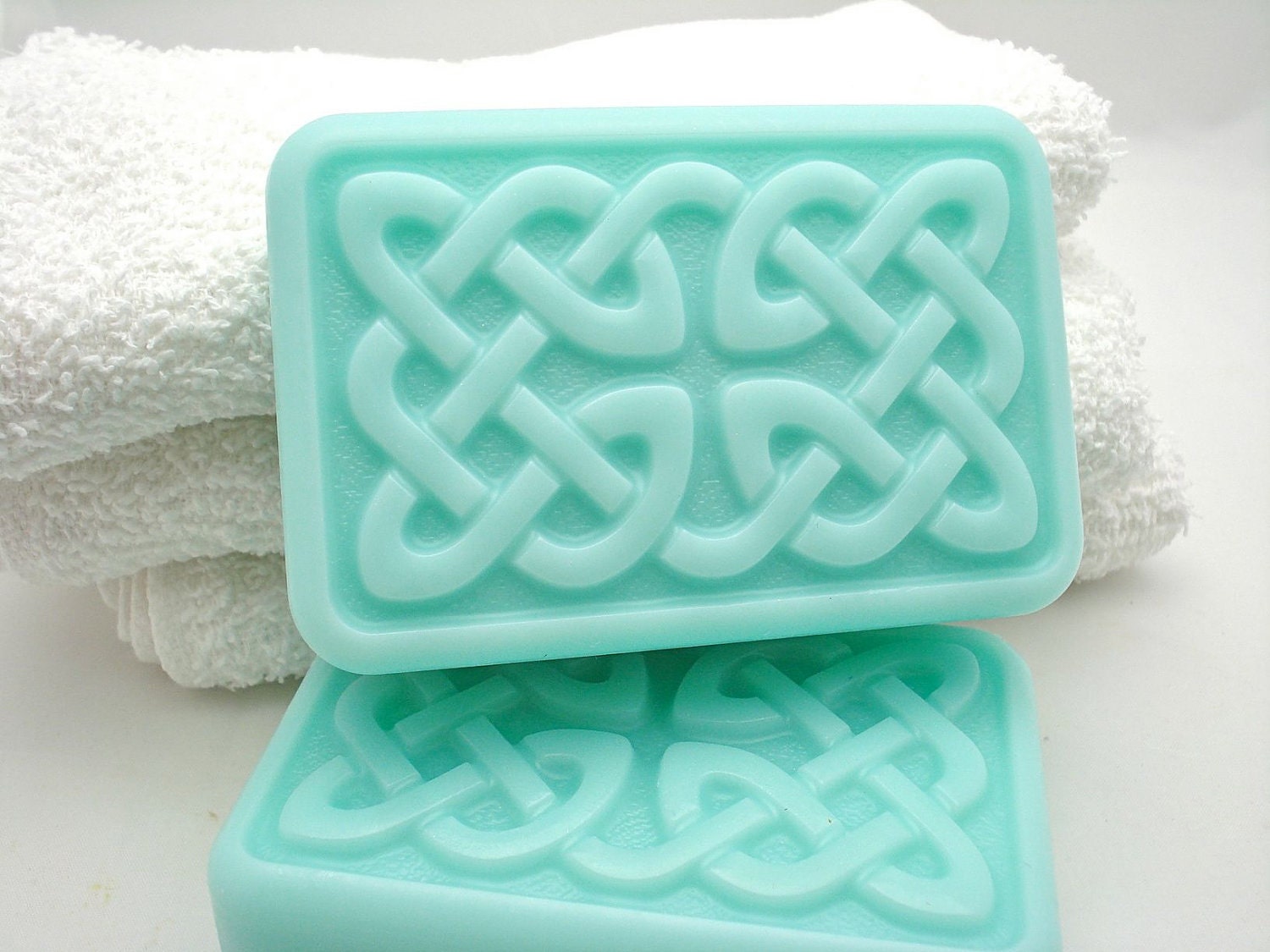 Fresh Laundry Scented Soap - Handmade Soap with Olive Oil and Shea Butter