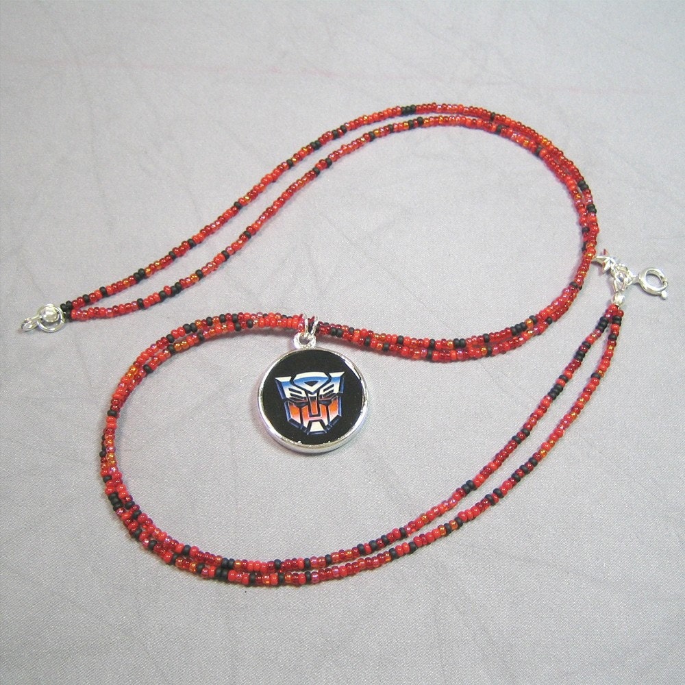 Allegiance - Bot - Beaded necklace pendant Transformers Autobot