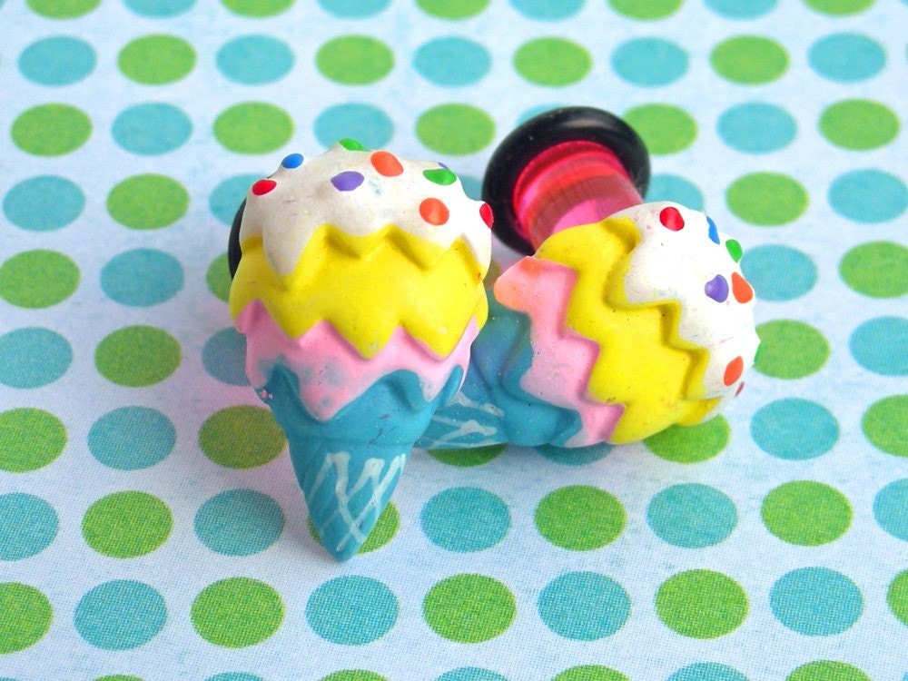 triple scoops with sprinkles (gauged) size 2
