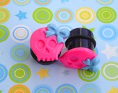 skully (gauged disguise plugs) size 1\/2 inch