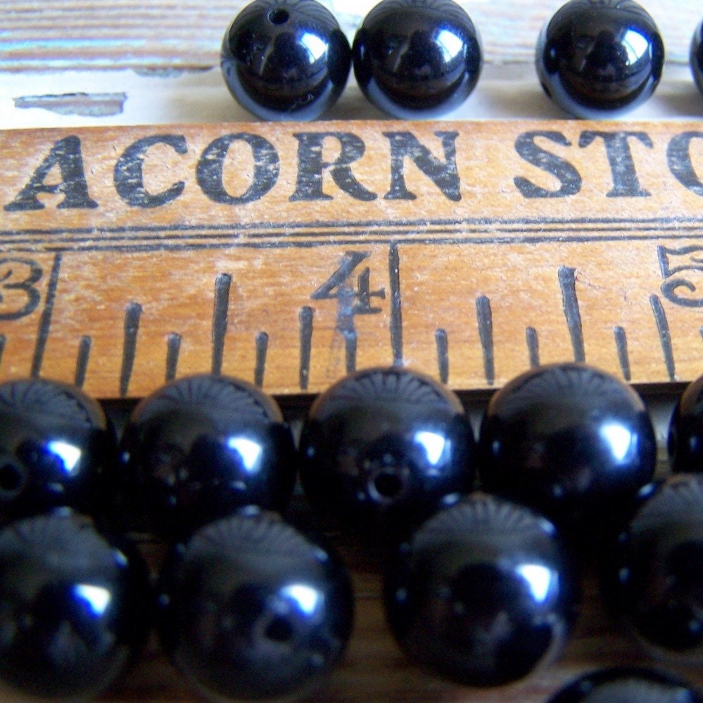 Vintage plastic beads, black, round, salvaged from vintage necklace, 12 beads