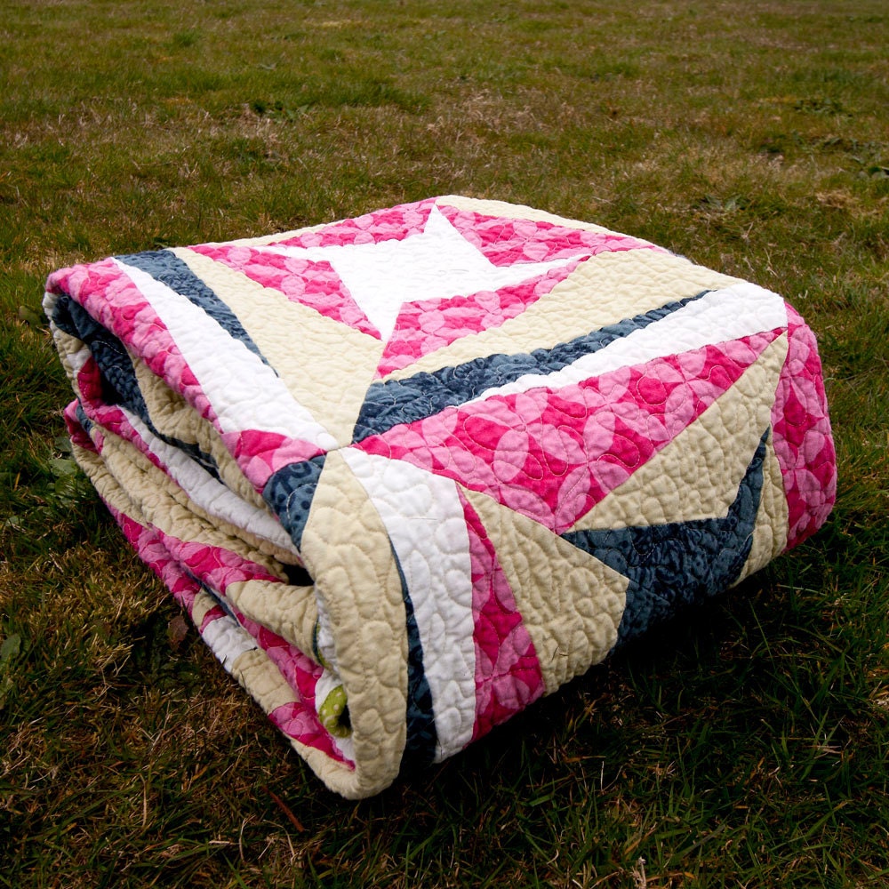 ON SALE -- Raspberry Swirl Quilt