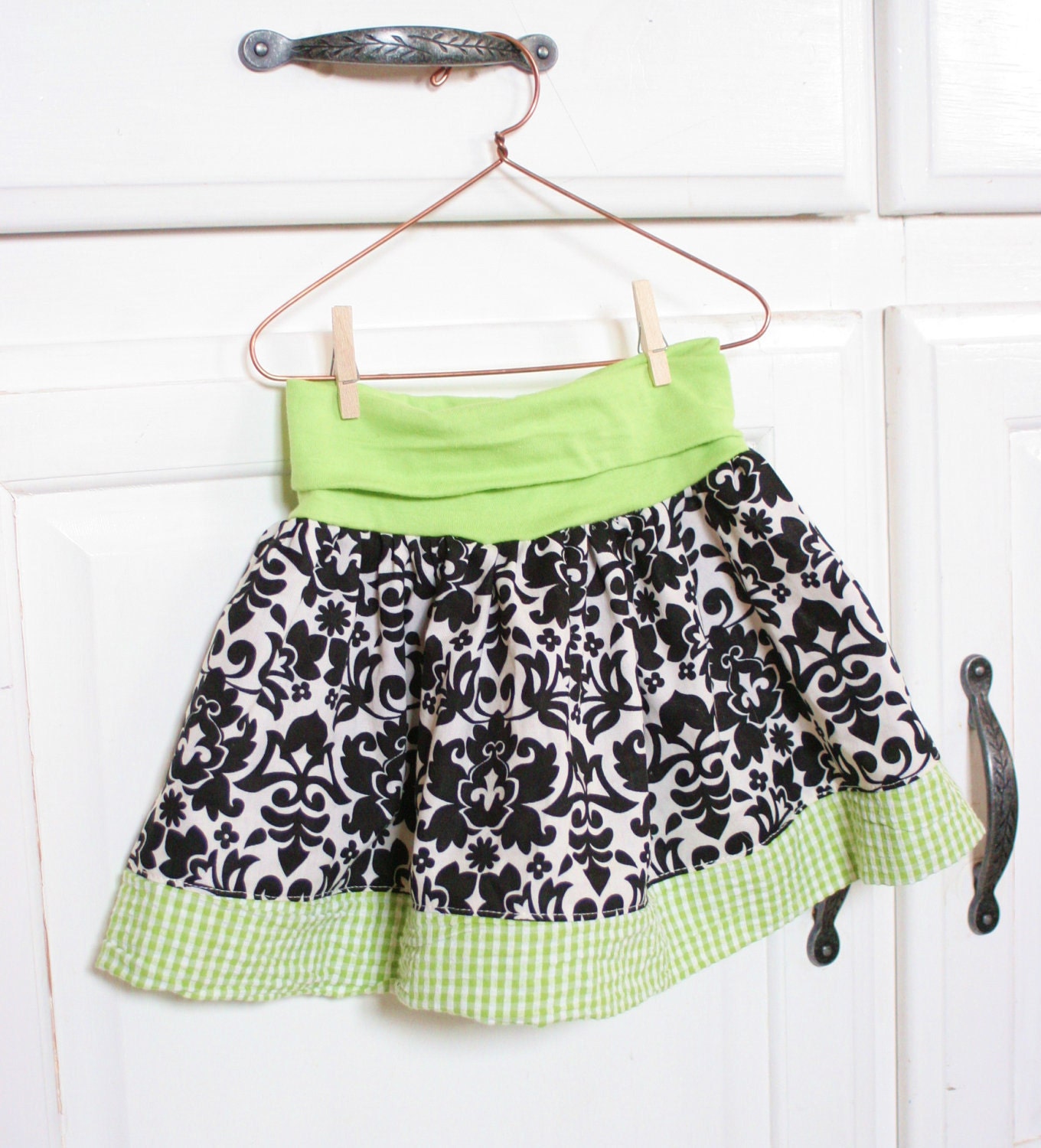 6-9 mo. Black White and Green Damask Skirt with comfortable waistband