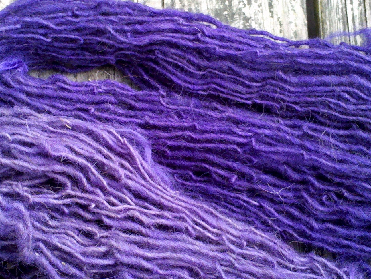 SWINGIN SINGLES Skein (tm) handspun Navajo Churro wool Purple 4.5 oz