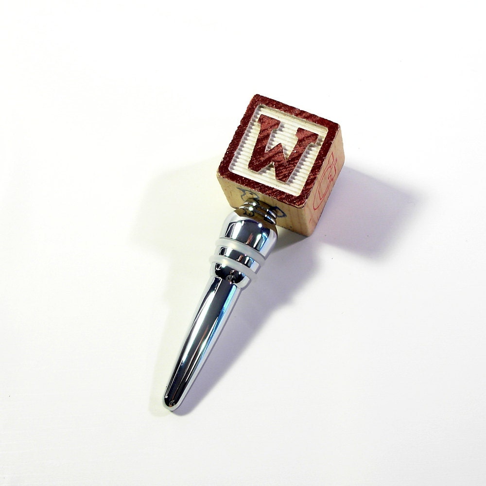 Wine Bottle Stopper - Upcycled Vintage ABC Block (maroon W, maroon, N)