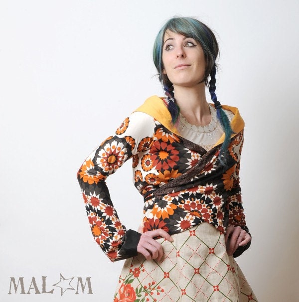 Strap Wrap Shrug - Floral print - Seventies colors - Yellow, Brown, White, Orange - Long sleeves - Size M - 6 ways to wear