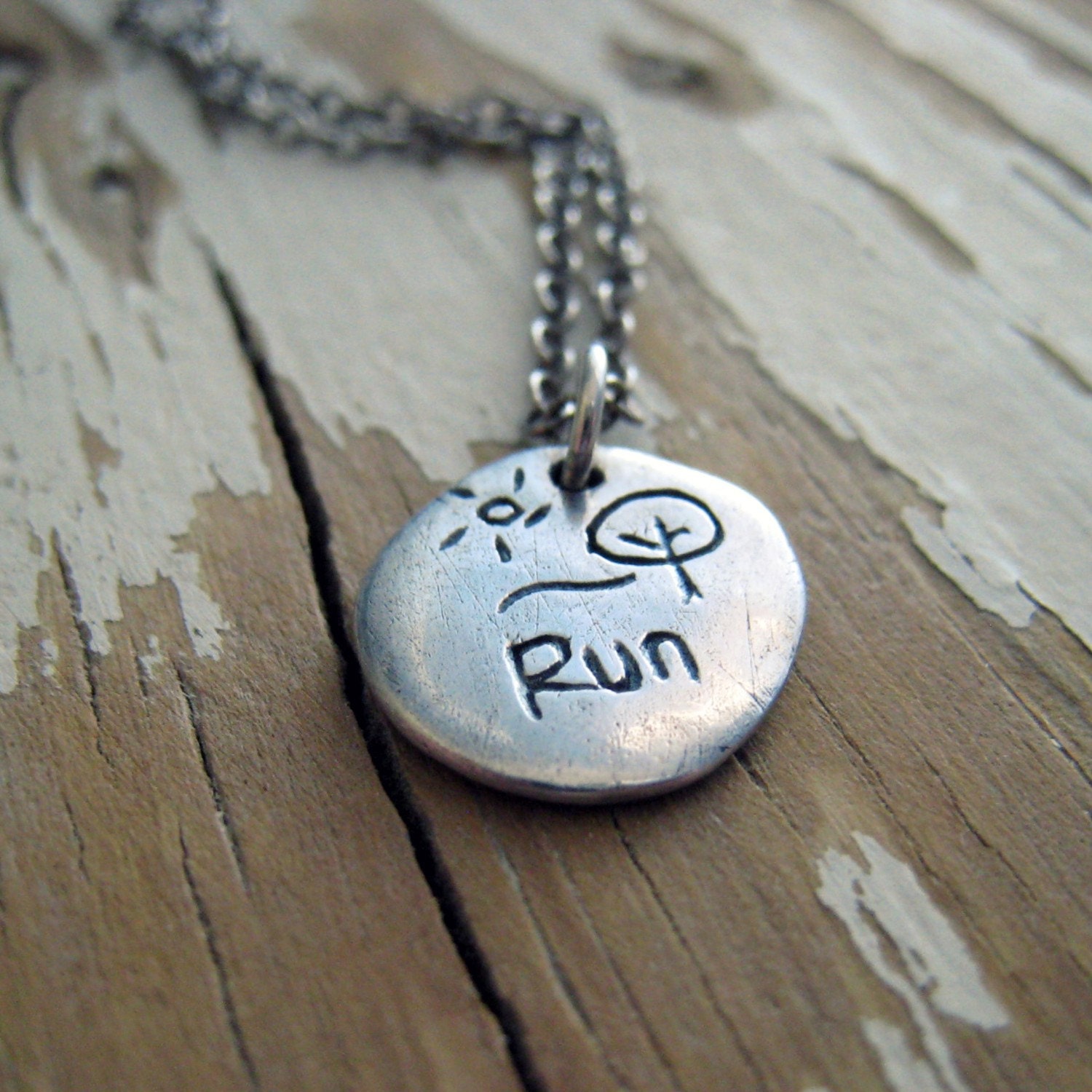 petite run necklace