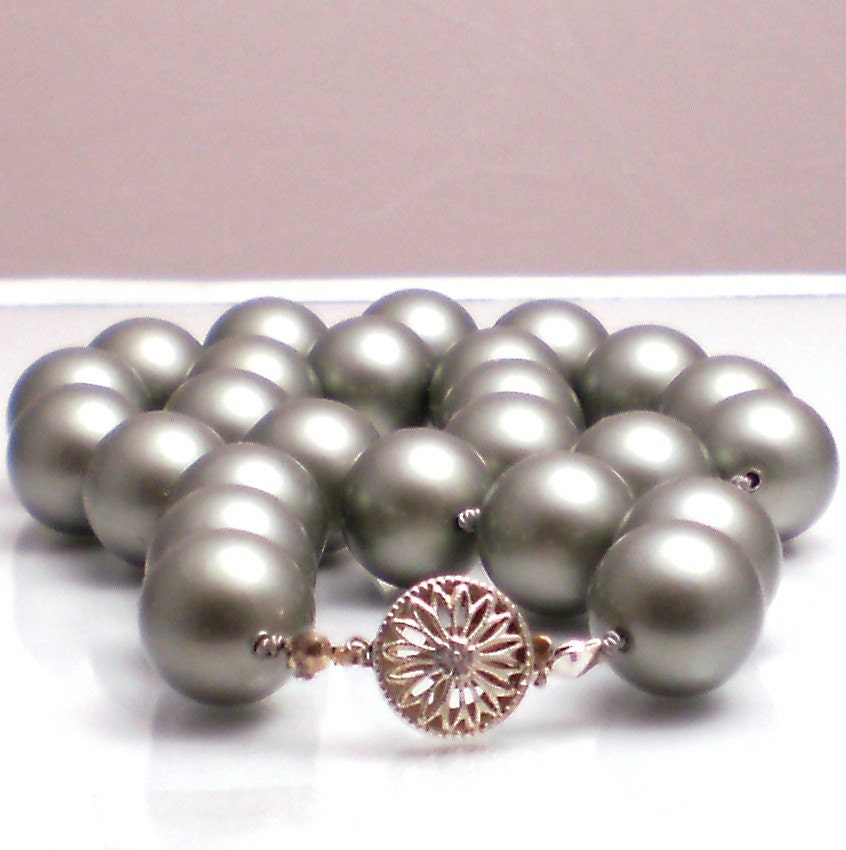 Handmade Necklace Pearls, Powder Green Day Dreams