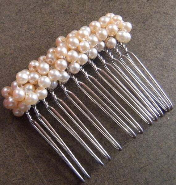 ON SALE Peachy Wired Hair Comb