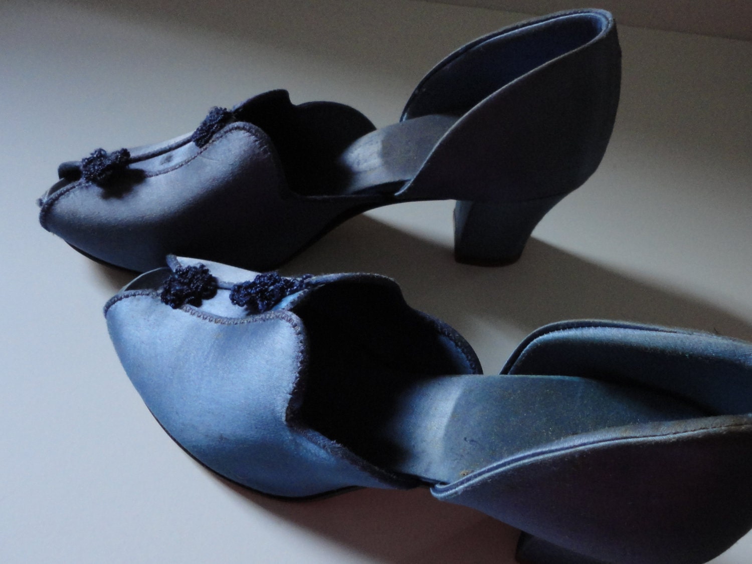 Vintage Dusty Blue Satin Slippers House Shoes Mules Sz 6.5