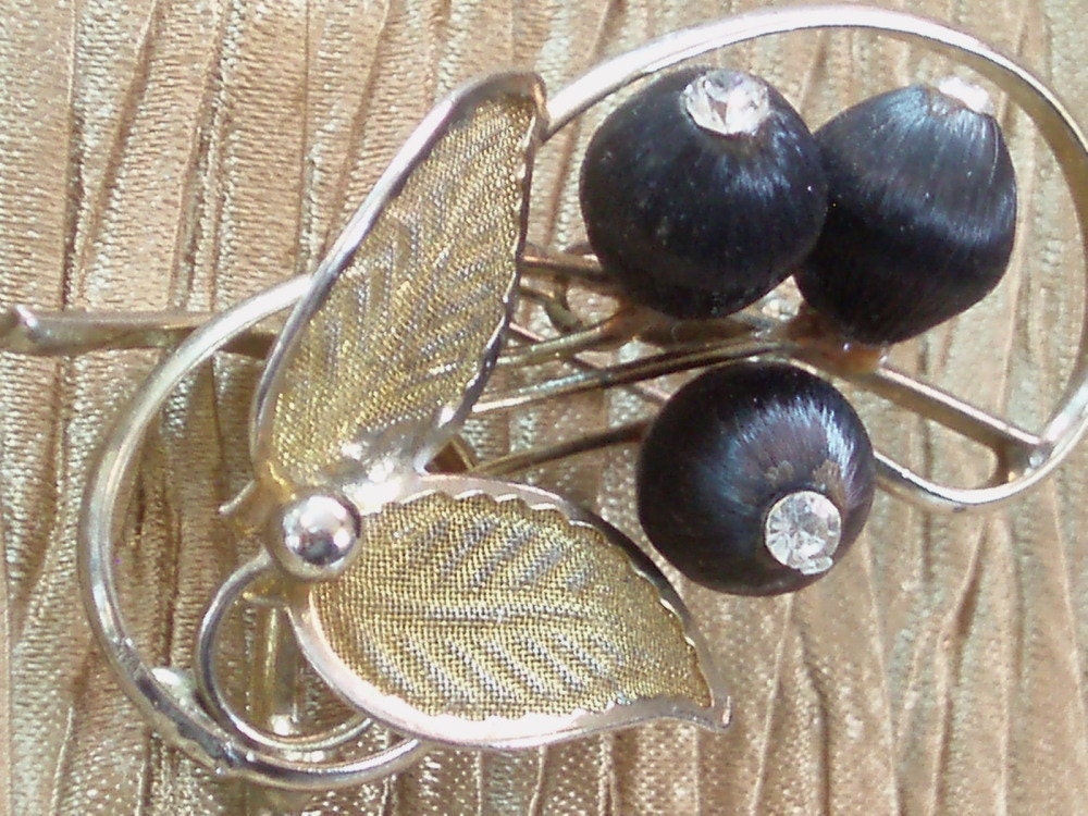 Vintage 1930s Bobble Rockabilly Mad Men Brooch Sustainable Fashion