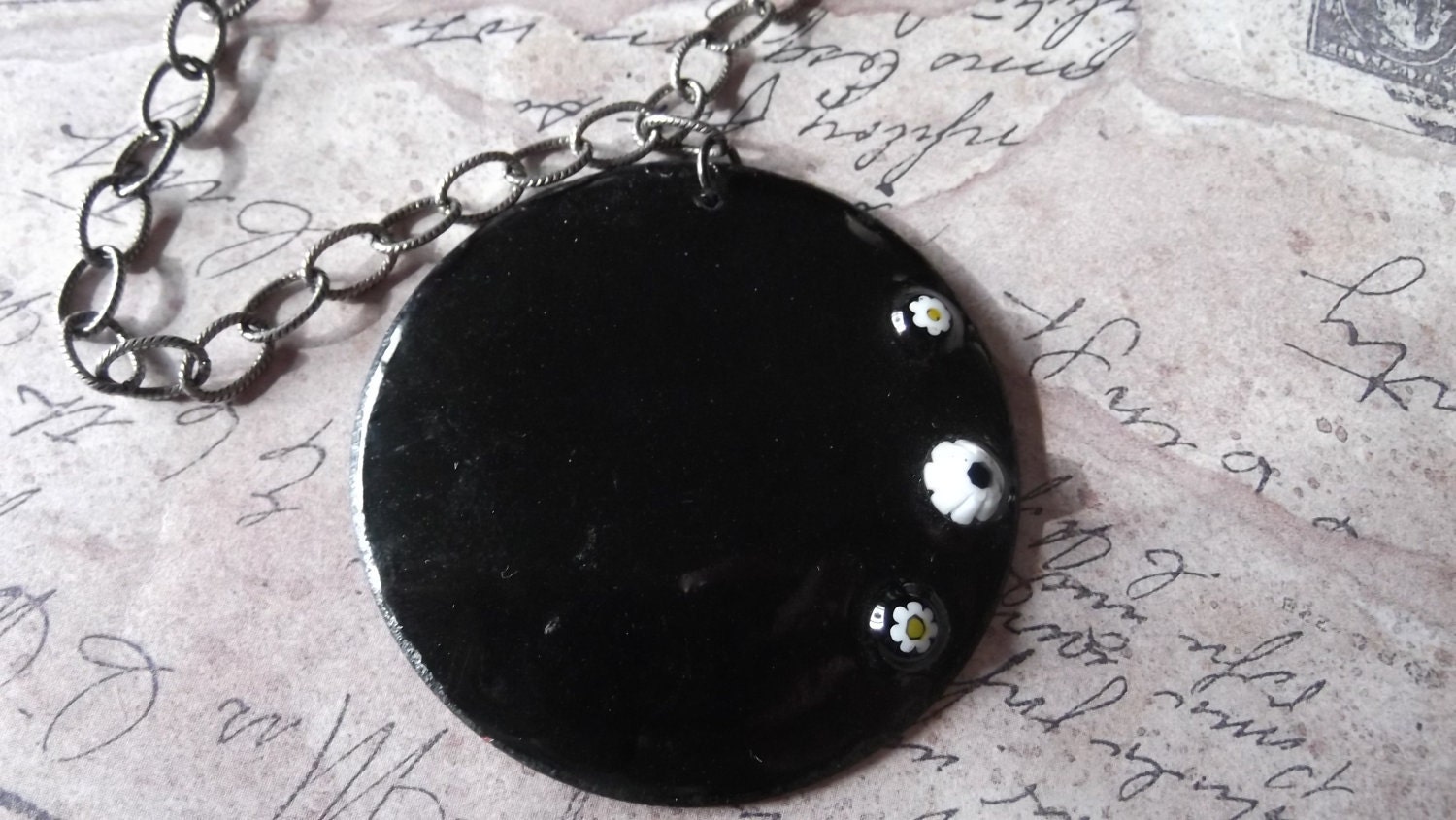 Enamel Circle Pendant in black