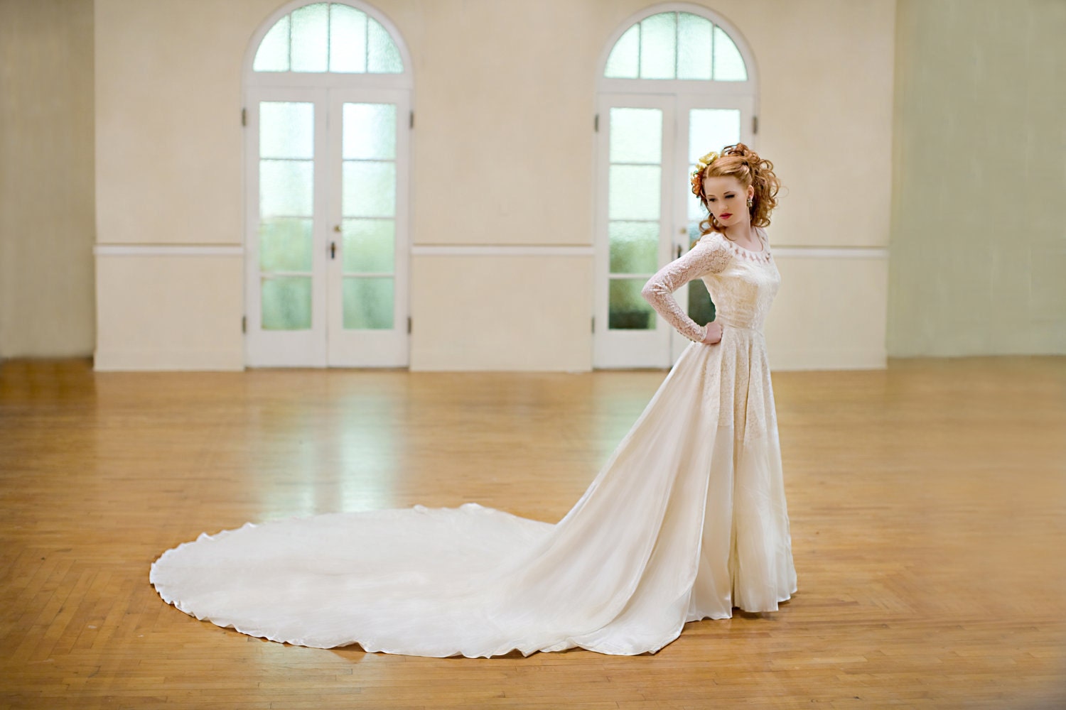 Stunning liquid satin 1940s wedding gown size small 40s candlelight cathetral train pearls