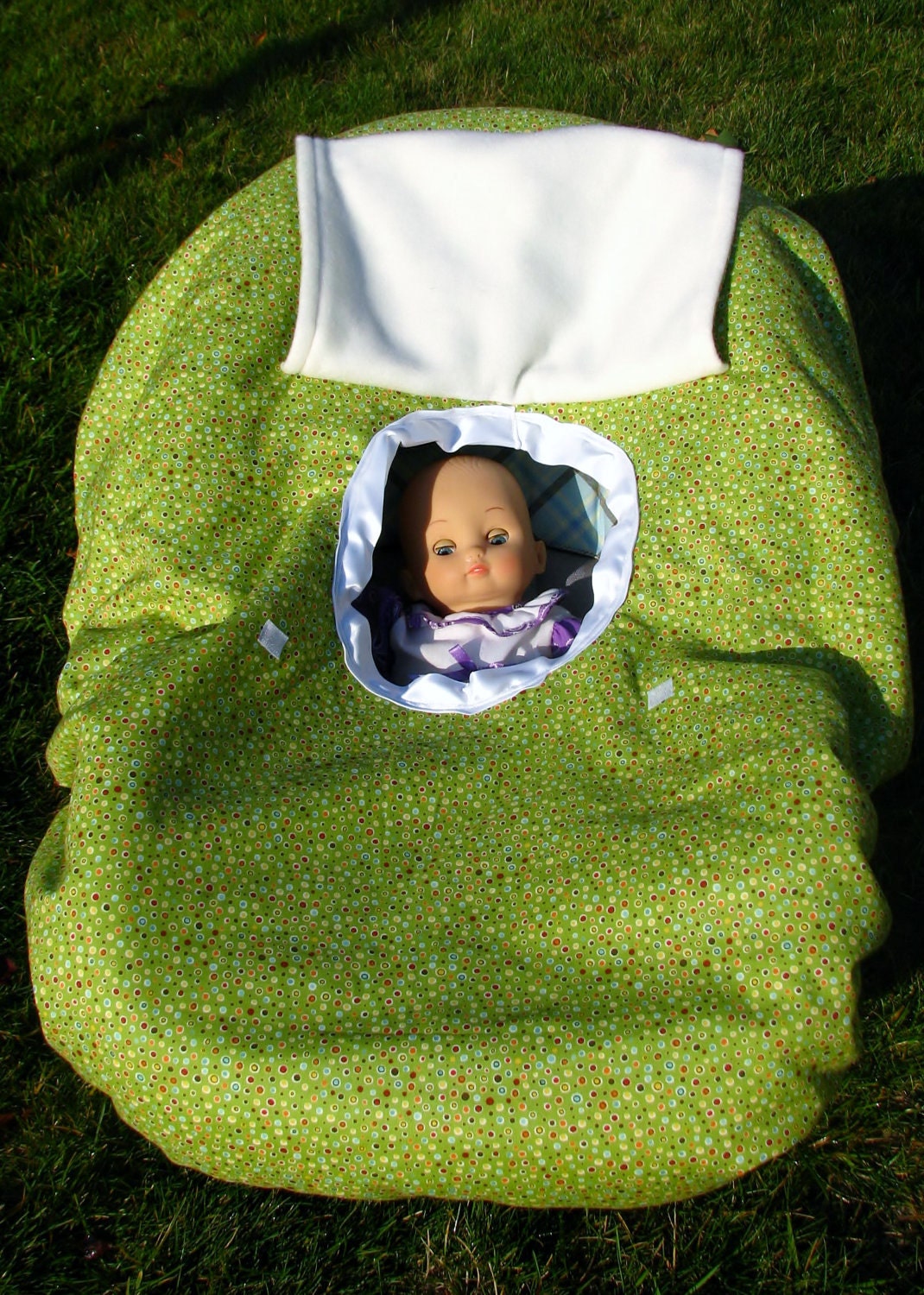 Green Dot Gender Neutral Infant  Car Seat Cover