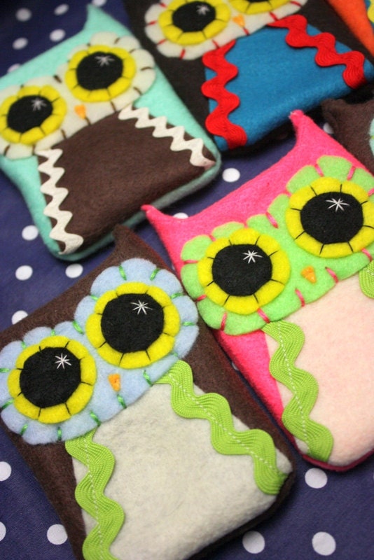 Custom Eco-Friendly Felt Owl Mobile Phone Sleeve - Your choice of colours