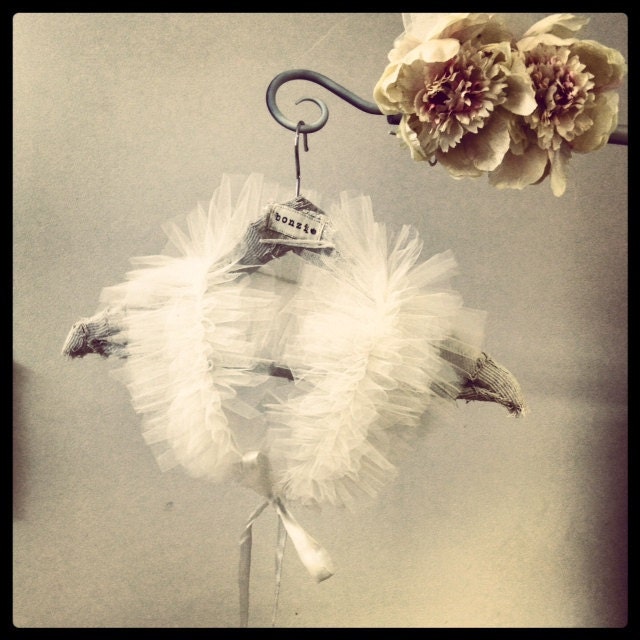 Ivory Rococco Collar or Wrap - Tulle Ruffled Bridal Wrap or Collar for Vintage Inspired Wedding